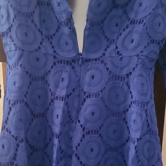 CeCe Woman's Blue Lace Lined Dress - Semi Sheer Long Lace Sleeves - Size 2 - Picture 8 of 13